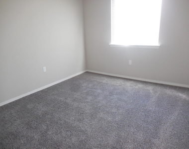 11605 Flor Cedro Place - Photo Thumbnail 13