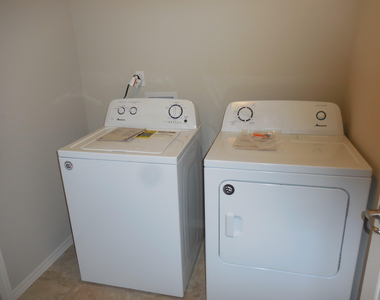 11605 Flor Cedro Place - Photo Thumbnail 15