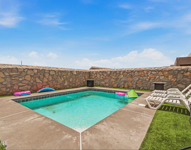 13066 Grantham Lane - Photo Thumbnail 7