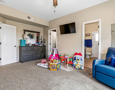 13066 Grantham Lane - Photo Thumbnail 18