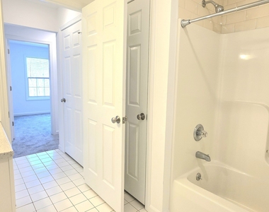 14 Berwyn Street - Photo Thumbnail 8