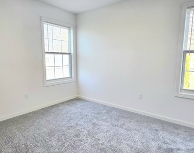 14 Berwyn Street - Photo Thumbnail 5