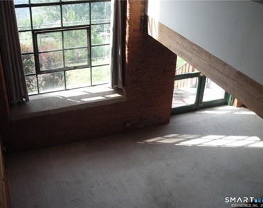 68 Thermos Avenue - Photo Thumbnail 4