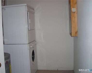 68 Thermos Avenue - Photo Thumbnail 9