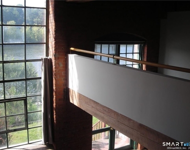 68 Thermos Avenue - Photo Thumbnail 5