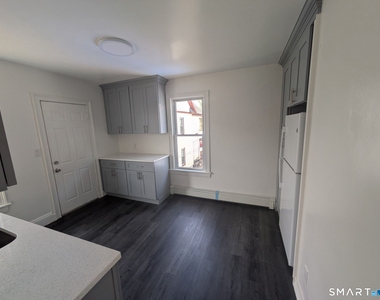 200 Ogden Street - Photo Thumbnail 4
