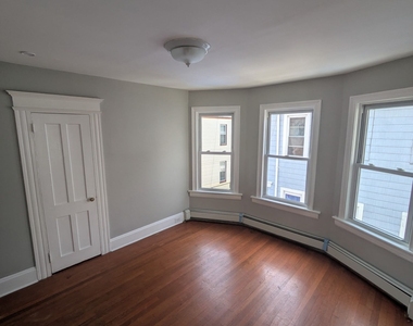 200 Ogden Street - Photo Thumbnail 5