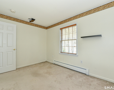 5 Moody Avenue - Photo Thumbnail 18