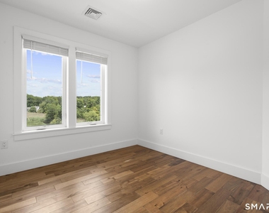 245 Main Street - Photo Thumbnail 13