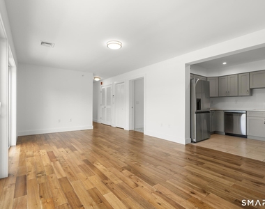 245 Main Street - Photo Thumbnail 4