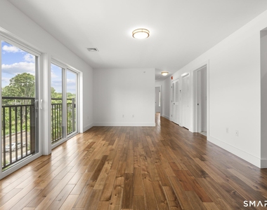 245 Main Street - Photo Thumbnail 3