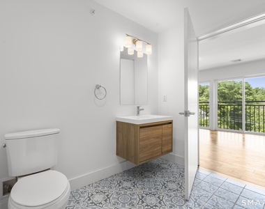 245 Main Street - Photo Thumbnail 9