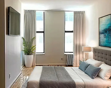 tenth ave - Photo Thumbnail 5