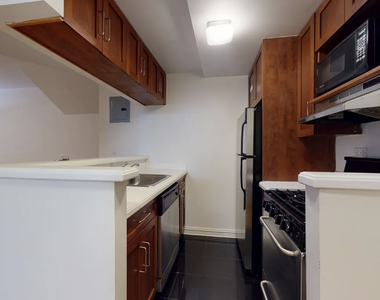 440 East 78th Street - Photo Thumbnail 8