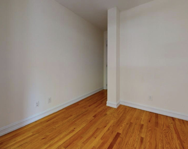 440 East 78th Street - Photo Thumbnail 4