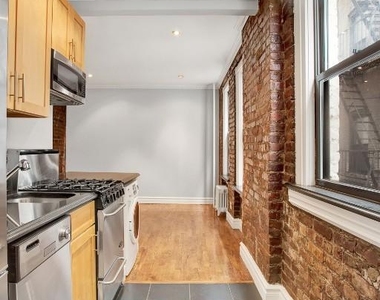 East 13th Street - Photo Thumbnail 4