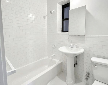 338 East 55th Street - Photo Thumbnail 4