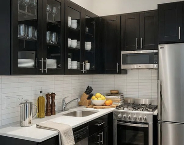 350 3rd Avenue - Photo Thumbnail 1