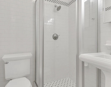 121 Madison Avenue - Photo Thumbnail 4