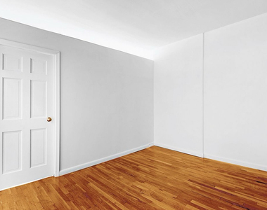 226 East 25th Street - Photo Thumbnail 1