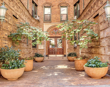 226 East 70th Street - Photo Thumbnail 7