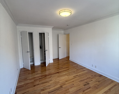 305 West 13th Street - Photo Thumbnail 17