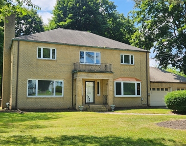 77 Riverside Drive - Photo Thumbnail 1