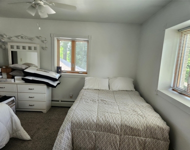 77 Riverside Drive - Photo Thumbnail 23