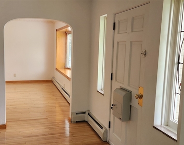 77 Riverside Drive - Photo Thumbnail 37