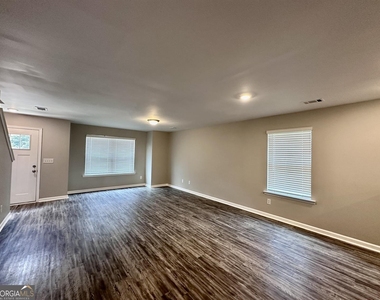 706 Keeshono Street - Photo Thumbnail 1