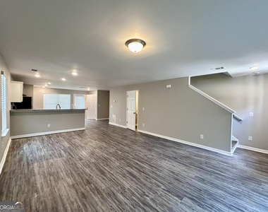 706 Keeshono Street - Photo Thumbnail 2