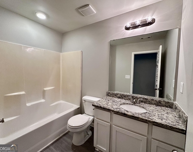 706 Keeshono Street - Photo Thumbnail 9