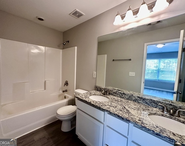 706 Keeshono Street - Photo Thumbnail 8