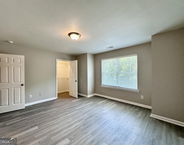706 Keeshono Street - Photo Thumbnail 7