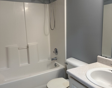 1630 Isleworth Circle - Photo Thumbnail 24