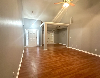 1630 Isleworth Circle - Photo Thumbnail 12