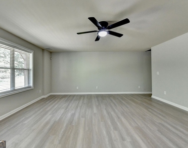 4885 Maristone Landing Way - Photo Thumbnail 41