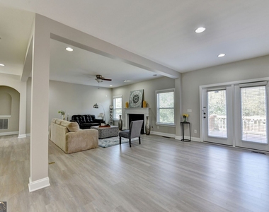 4805 Shelbourne Drive - Photo Thumbnail 36
