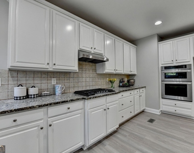 4805 Shelbourne Drive - Photo Thumbnail 30