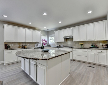 4805 Shelbourne Drive - Photo Thumbnail 28