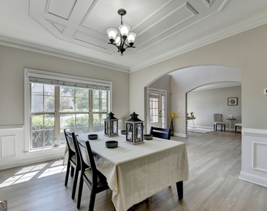 4805 Shelbourne Drive - Photo Thumbnail 7