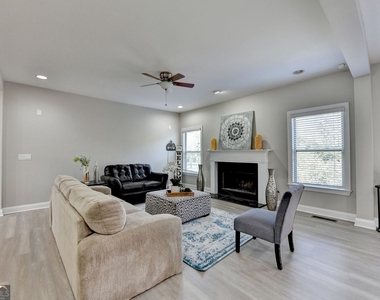 4805 Shelbourne Drive - Photo Thumbnail 18