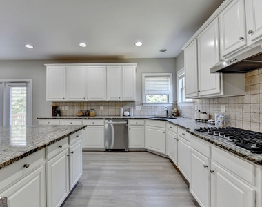 4805 Shelbourne Drive - Photo Thumbnail 29