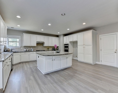 4805 Shelbourne Drive - Photo Thumbnail 23