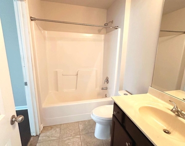 237 Franklin Street - Photo Thumbnail 10