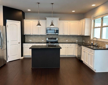 237 Franklin Street - Photo Thumbnail 7