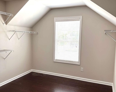 237 Franklin Street - Photo Thumbnail 21