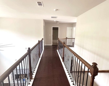 237 Franklin Street - Photo Thumbnail 15