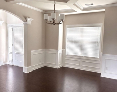 237 Franklin Street - Photo Thumbnail 3
