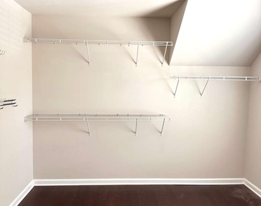 237 Franklin Street - Photo Thumbnail 20